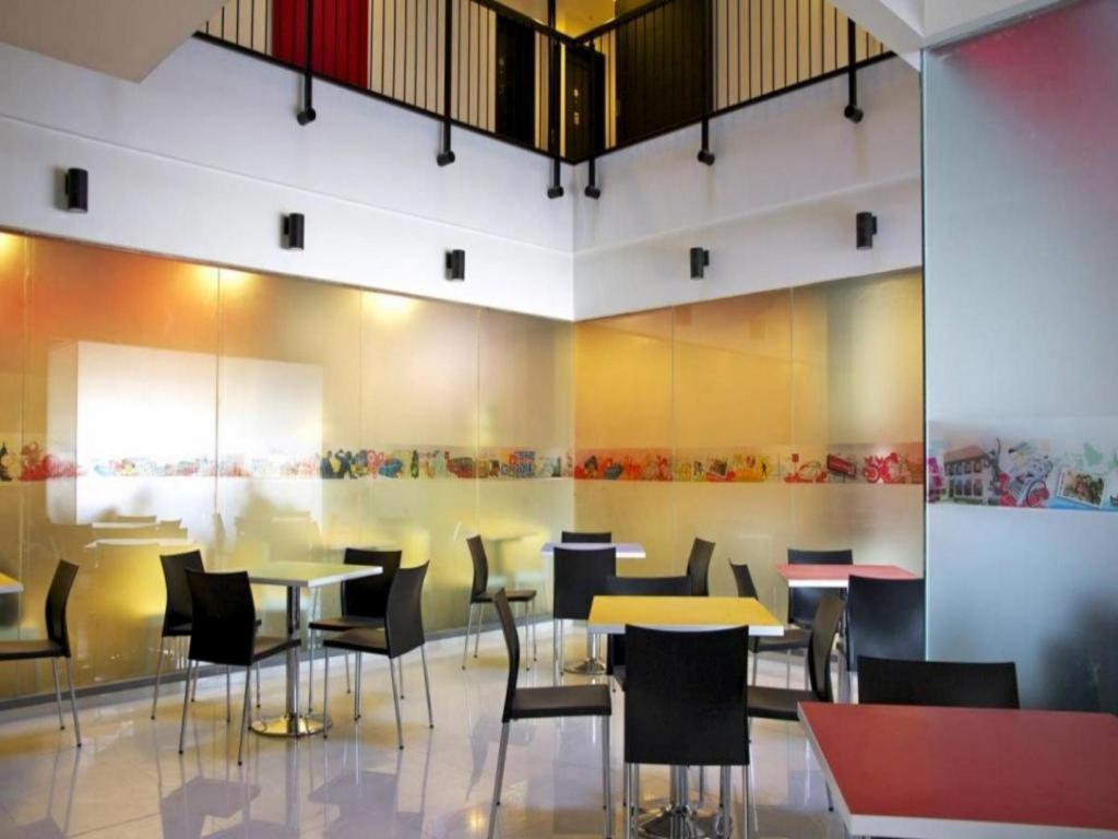 Amaris Hotel Амбон Экстерьер фото