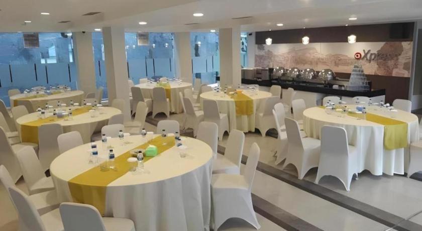 Amaris Hotel Амбон Экстерьер фото